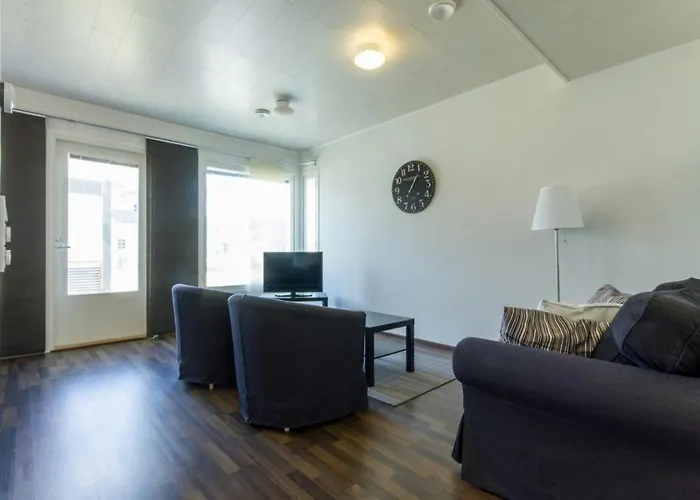 Spacious For 8 With Sauna 公寓 凯拉瓦